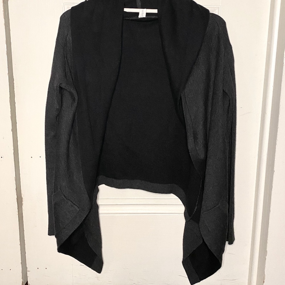 Lululemon Heathered Black/ Black Cabin Yogi Wrap